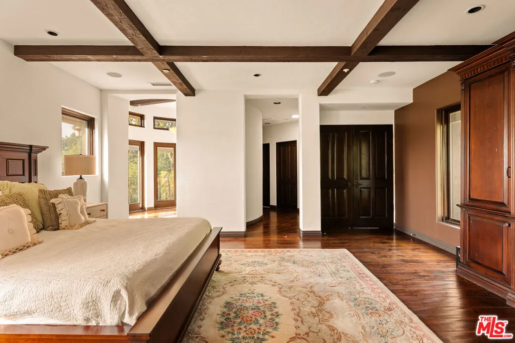 Encino, California 91316, United States, 5 Bedrooms Bedrooms, ,8 BathroomsBathrooms,Residential,Active,182662