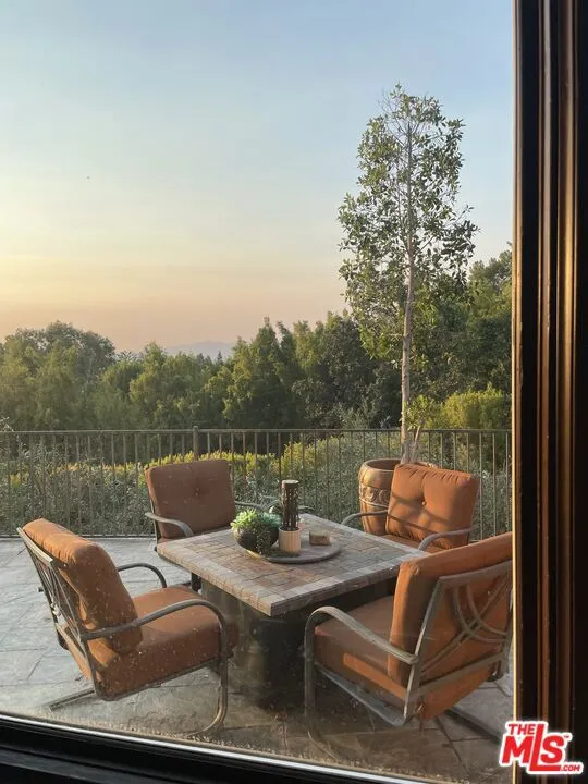 Encino, California 91316, United States, 5 Bedrooms Bedrooms, ,8 BathroomsBathrooms,Residential,Active,182662