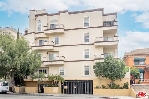 Photo of 616 S Wilton Place #201, Los Angeles, CA 90005 (MLS # 26640661)
