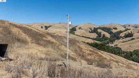 Photo of 21479 Eden Canyon Rd Rd, Castro Valley, CA 94552 (MLS # 41147125)