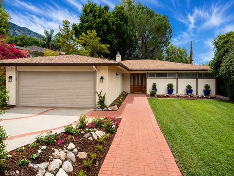 Photo of 602 N Michillinda Avenue, Sierra Madre, CA 91024 (MLS # TR26141859)