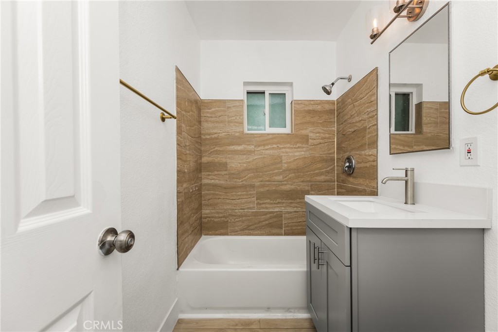 Santa Ana - Residential Lease