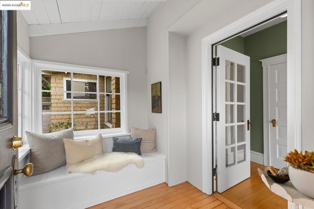 ELMWOOD - Residential