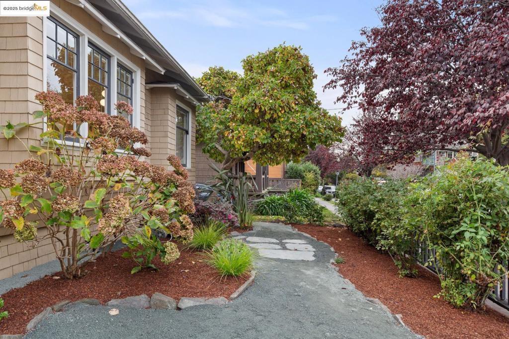 ELMWOOD - Residential