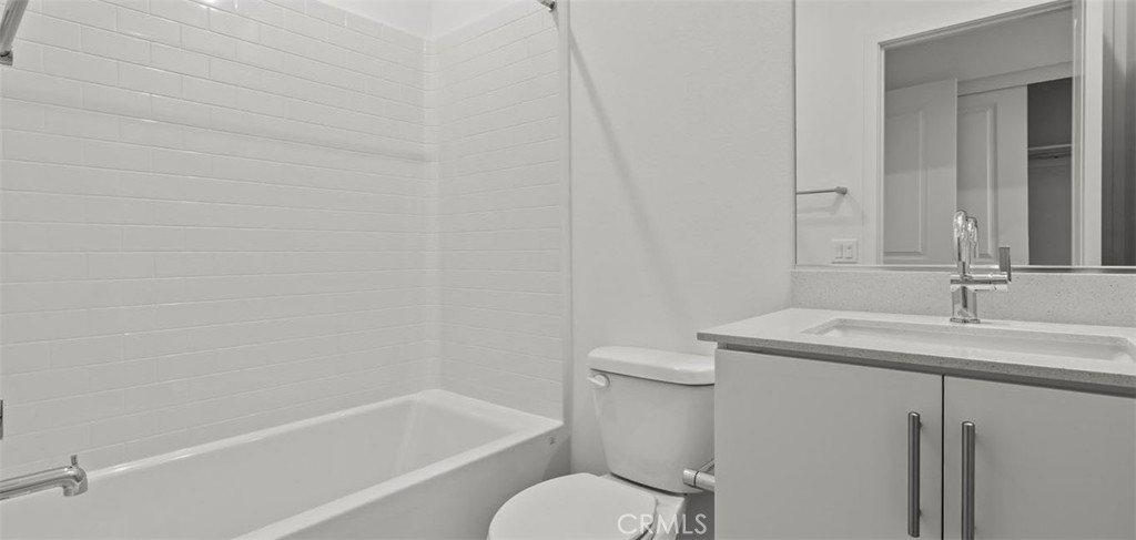 109 S Laxore Street 302