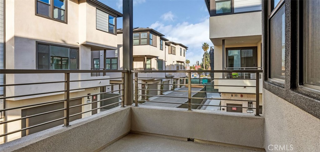 109 S Laxore Street 302