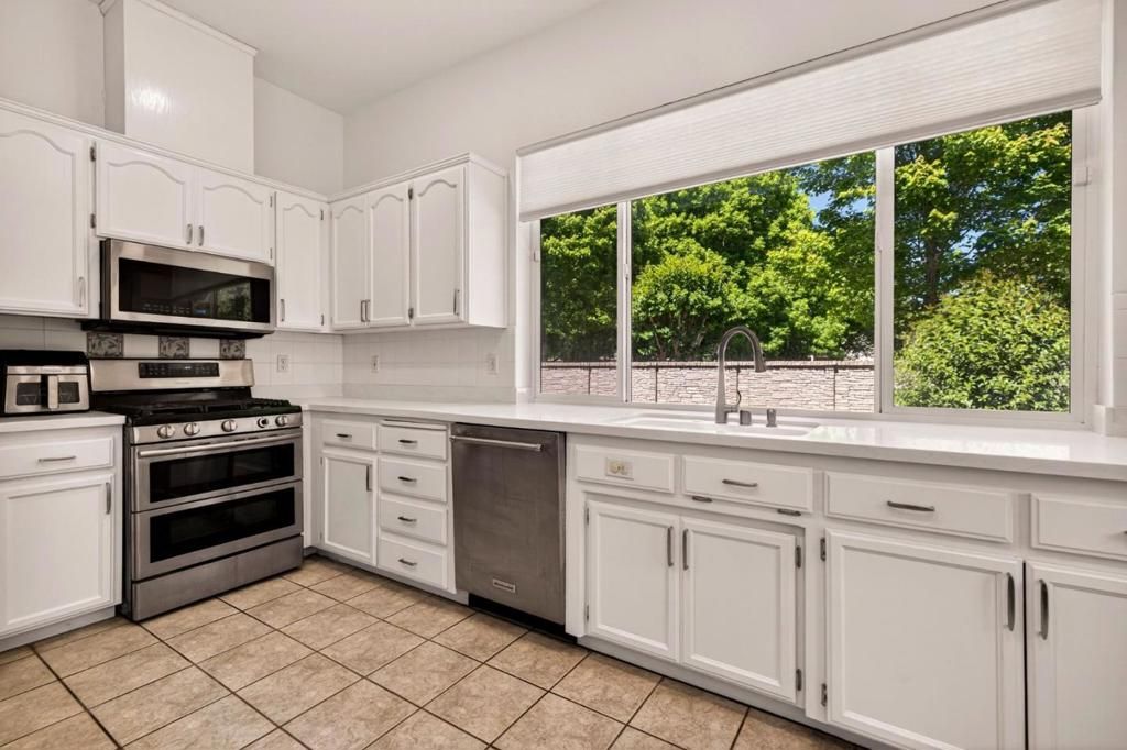 Photo of 409 Mission Santa Fe Circle, Chico, CA 95926 (MLS # ML82041215)