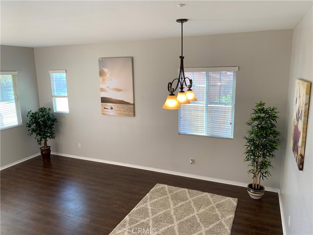 15412 Thistle Street