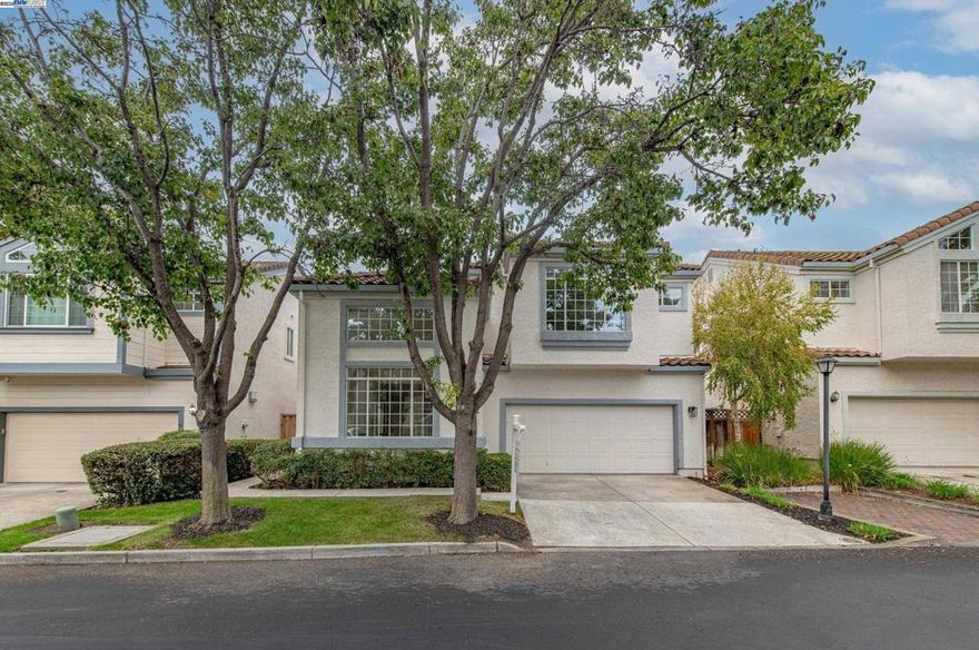 Well-maintained two-story home offering 2,000+ sq ft of thoughtfully designed living space in a desirable Santa Clara neighborhood. Bright and airy living room features soaring ceilings and a ceiling fan. Formal dining room flows into a spacious great room with kitchen, breakfast nook, and family room. Kitchen includes a greenhouse window, gas range, microwave, refrigerator, dishwasher, and sunlit nook. Family room features a gas fireplace with stone surround and sliding doors to the backyard. Main level also offers a half bath and large under-stair storage. Upstairs, the spacious primary suite boasts a walk-in closet, dual vanities, soaking tub, and separate shower. Three additional bedrooms with tall ceilings share a full bath with dual sinks and shower-over-tub. Backyard includes a wide patio with built-in benches, an awning for shade, and easy-care landscaping. Conveniently located near parks, top schools, Central Park Library, Levi’s Stadium, downtown Santa Clara, and San Jose Airport. A must-see! Open House Thu, Oct 16, 9:30-12:30 | Sat & Sun, Oct 18-19, 1-4p.