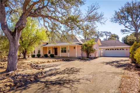 Tiny photo for 10045 Old Morro RD E, Atascadero, CA 93422 (MLS # SC26220973)