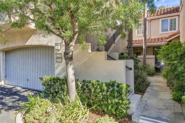 12591 DORAL, TUSTIN, CA 92782 - Image d0bd1a96bf094b1ef0b9345e2da7a975/2271189417