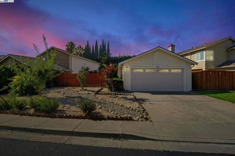 Photo of 38851 Stillwater Cmn, Fremont, CA 94536 (MLS # 41115444)