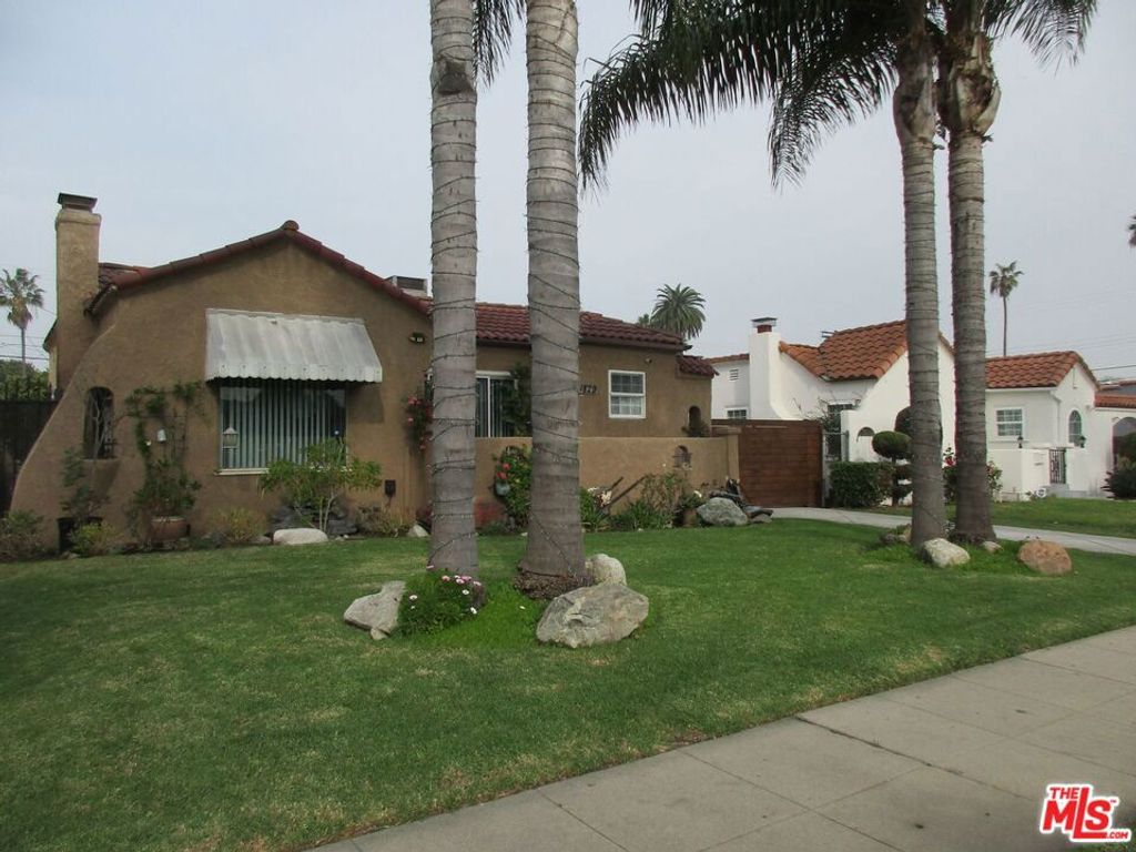 Photo of 1829 W 84th Place, Los Angeles, CA 90047 (MLS # 26643367)