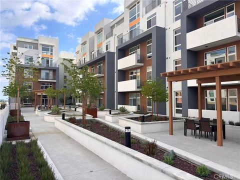 Photo of 168 S Monterey St #407, Alhambra, CA 91801 (MLS # WS26082933)