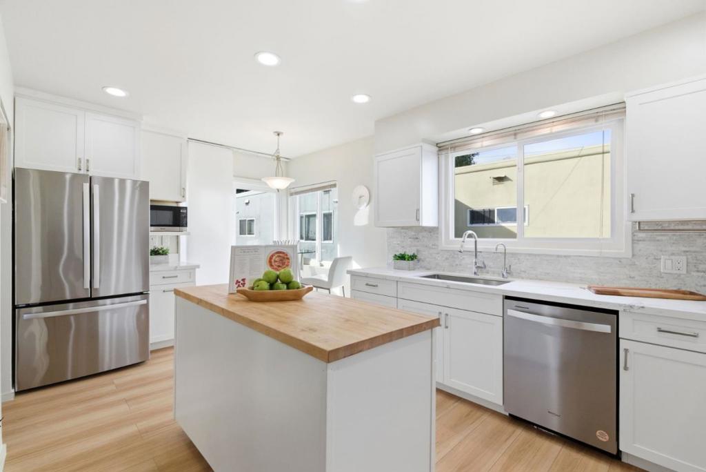 229 N Humboldt Street