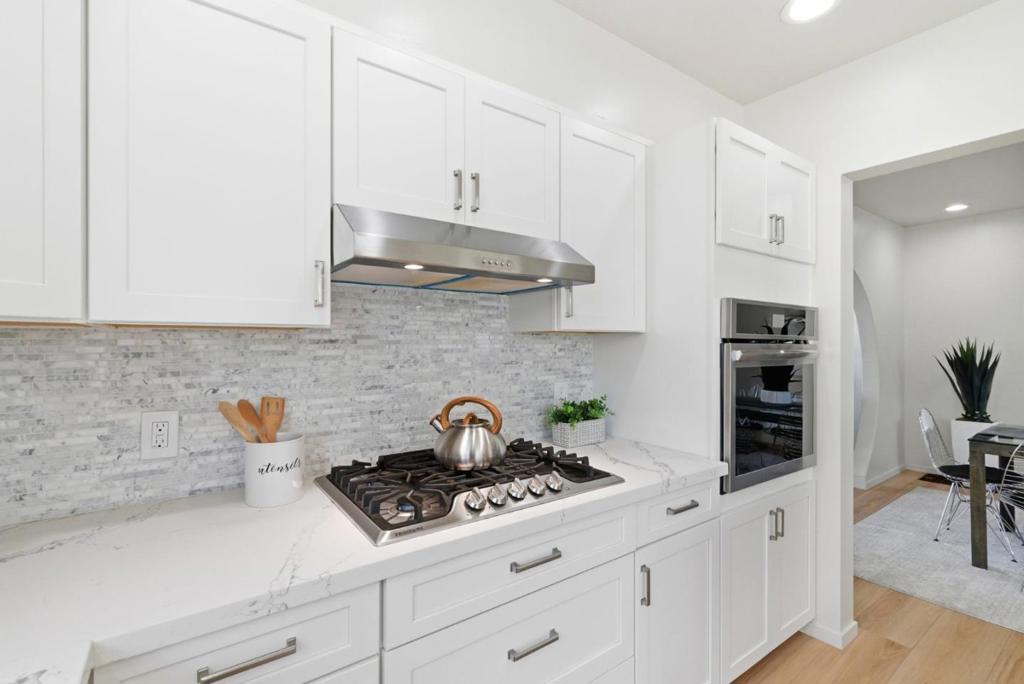 229 N Humboldt Street