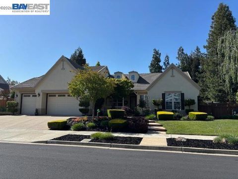 Photo of 453 Old Oak Rd Rd, Livermore, CA 94550 (MLS # 41132995)