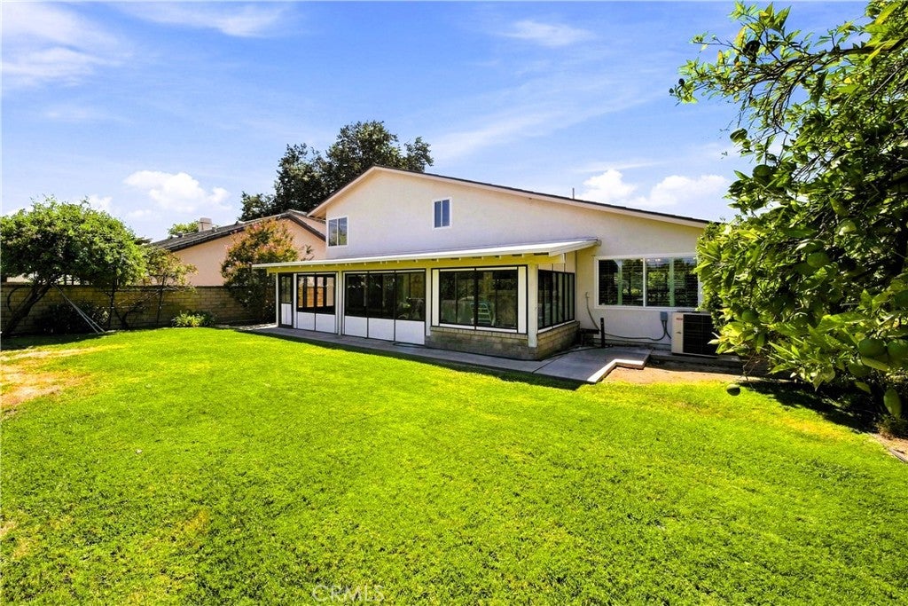 25164 Avenida Rotella