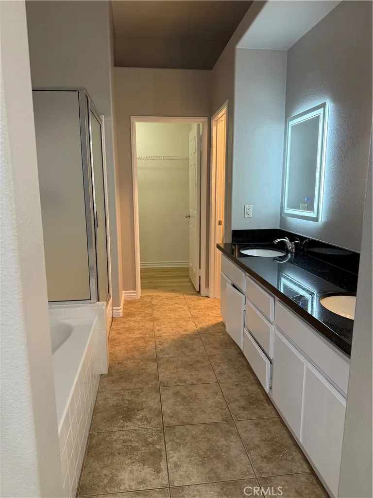 Fontana, California 92336, United States, 3 Bedrooms Bedrooms, ,2 BathroomsBathrooms,Residential,Active,247432