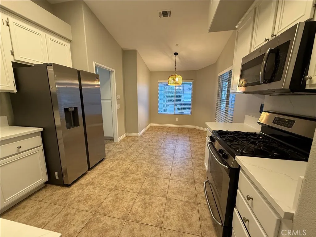 Fontana, California 92336, United States, 3 Bedrooms Bedrooms, ,2 BathroomsBathrooms,Residential,Active,247432