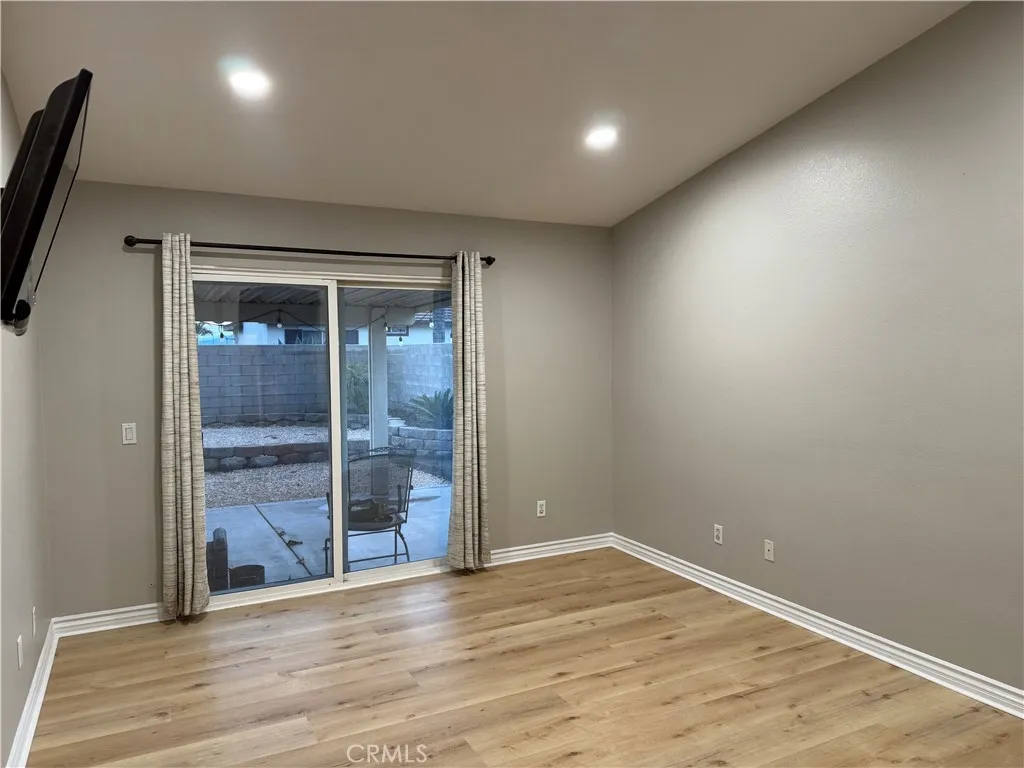 Fontana, California 92336, United States, 3 Bedrooms Bedrooms, ,2 BathroomsBathrooms,Residential,Active,247432