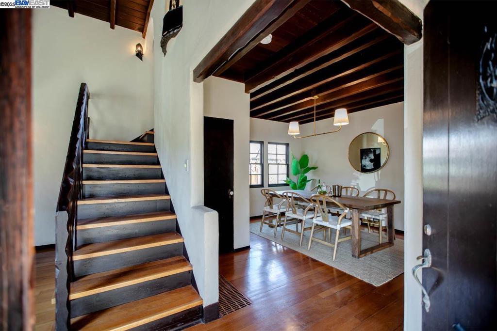 EAST END - Residential