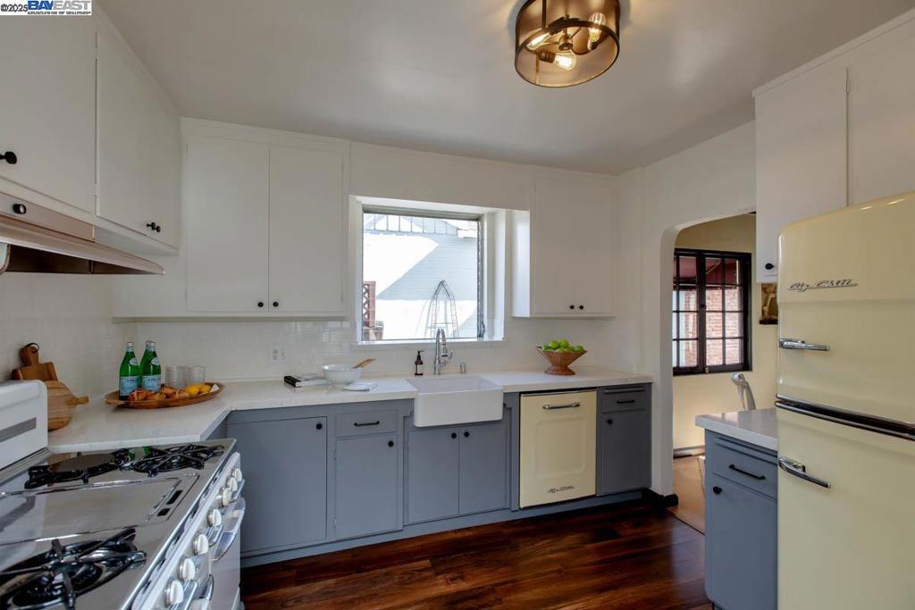 EAST END - Residential