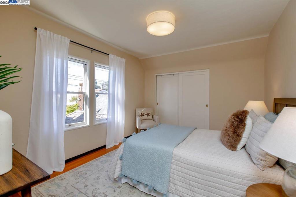 EAST END - Residential
