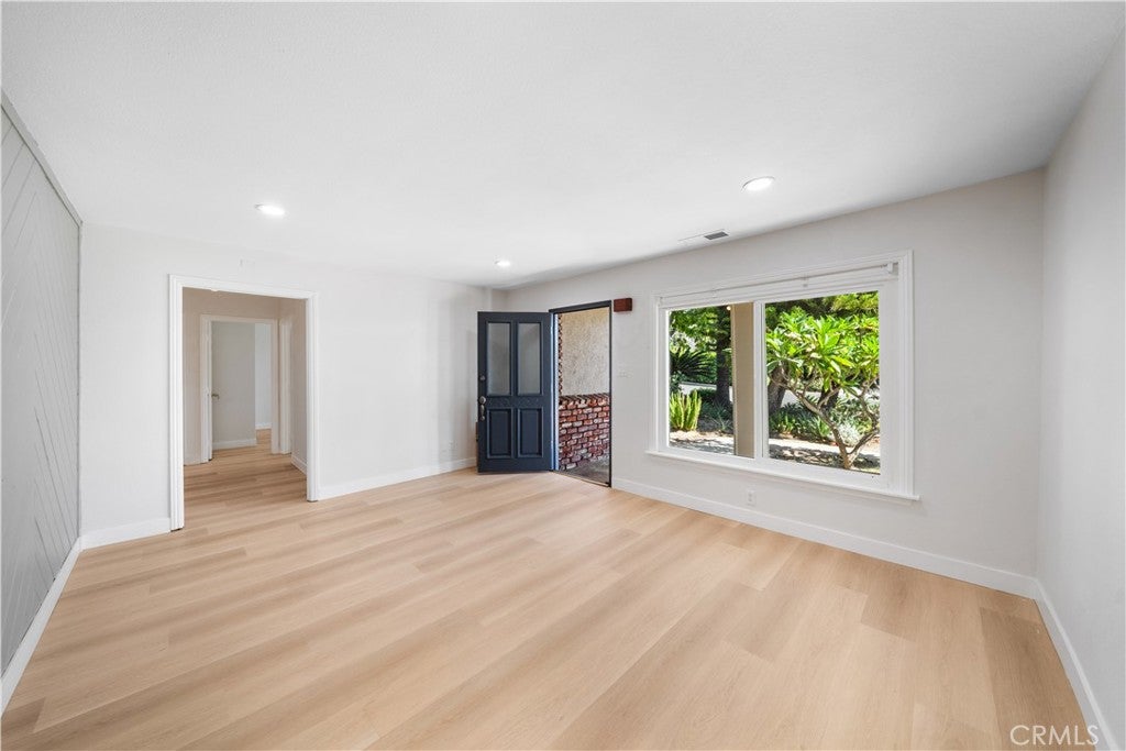103 S Treanor Avenue