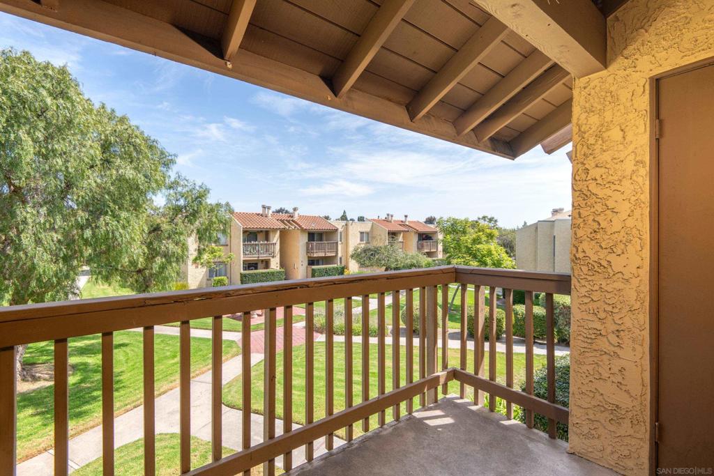 2980 Alta View Dr DR 202, San Diego CA 92139
