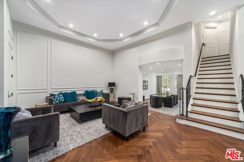 Photo of 433 N Doheny Drive #103, Beverly Hills, CA 90210 (MLS # 26680875)