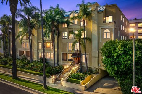 Photo of 433 N Doheny Drive #103, Beverly Hills, CA 90210 (MLS # 26680875)