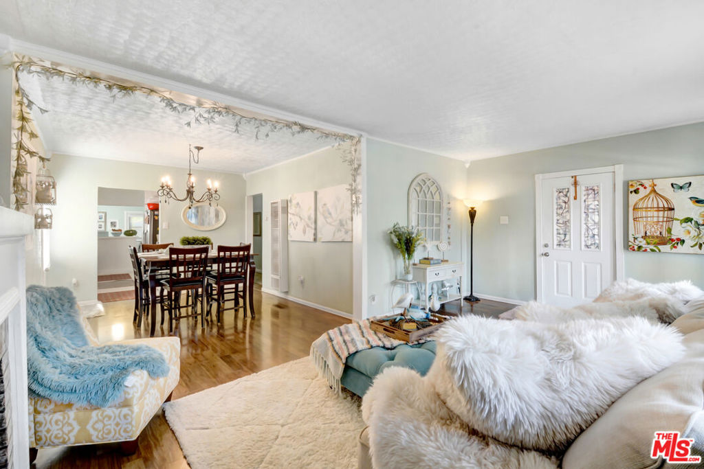 132 W Bonnie Brae Court