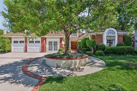 Photo of 19233 Mayall Street, Northridge, CA 91324 (MLS # SR26176869)