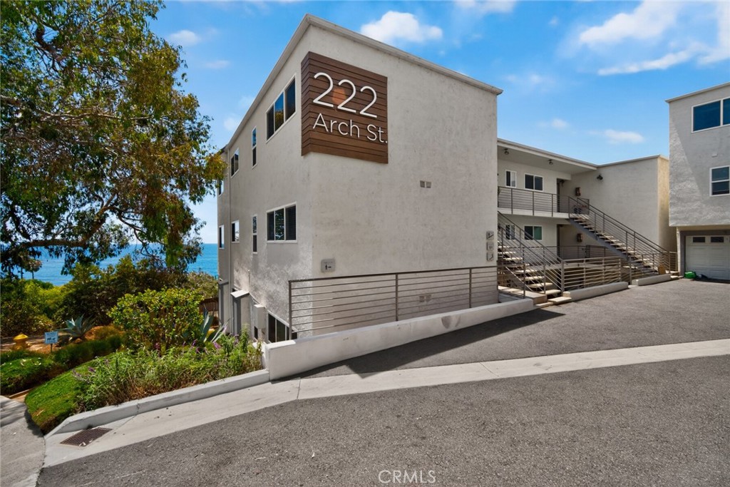 222 Arch 3