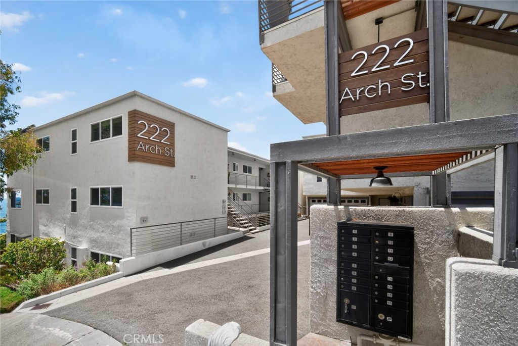 222 Arch 3