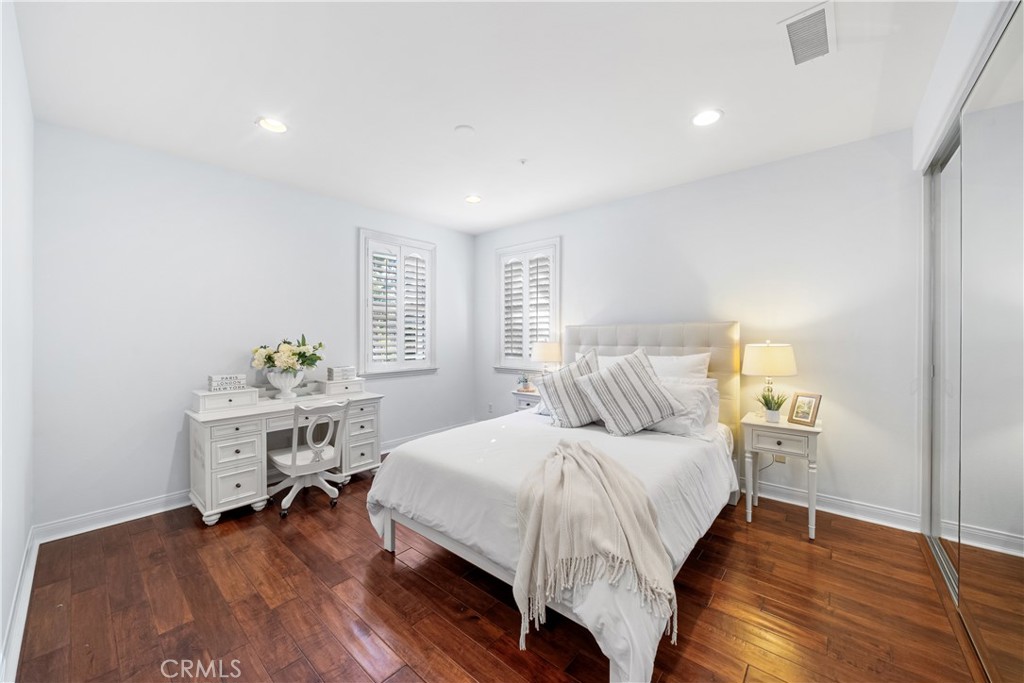 Crytsal Island (CRYI) - Residential