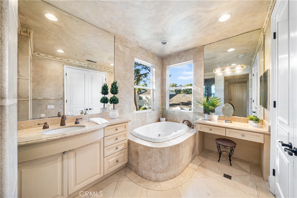 Crytsal Island (CRYI) - Residential