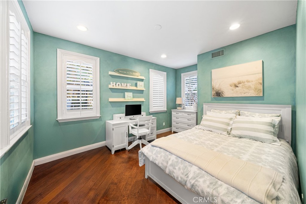 Crytsal Island (CRYI) - Residential