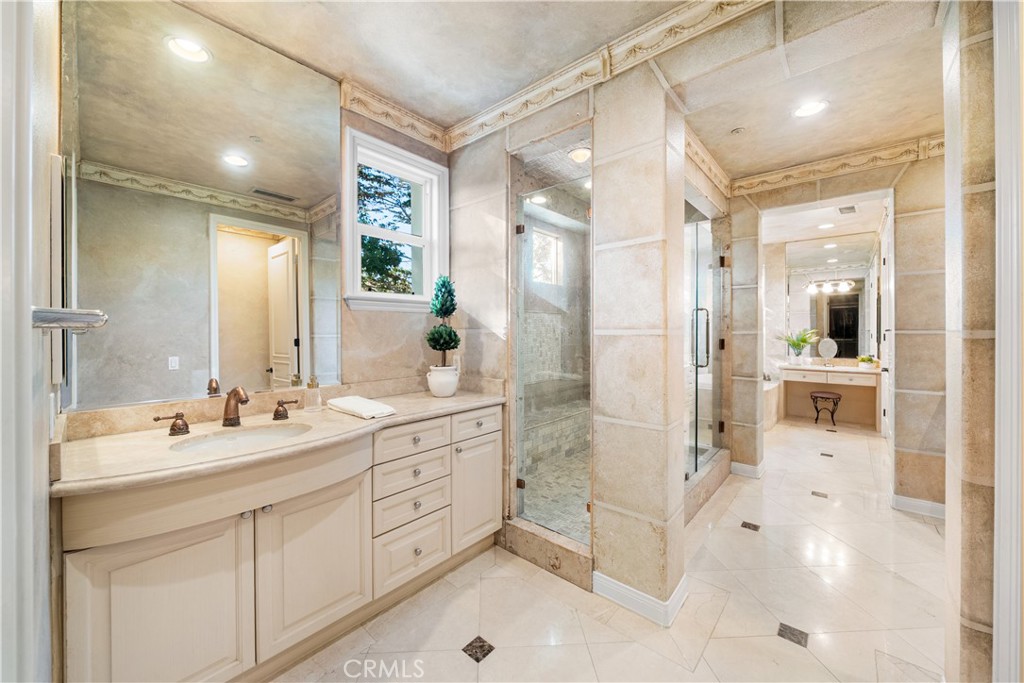 Crytsal Island (CRYI) - Residential