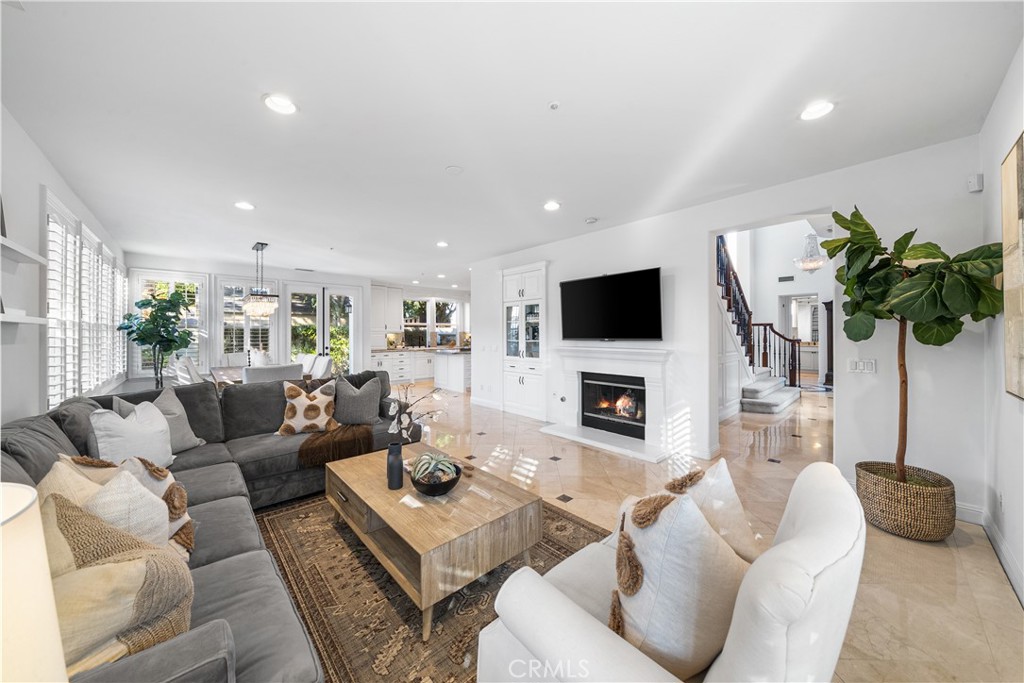 Crytsal Island (CRYI) - Residential