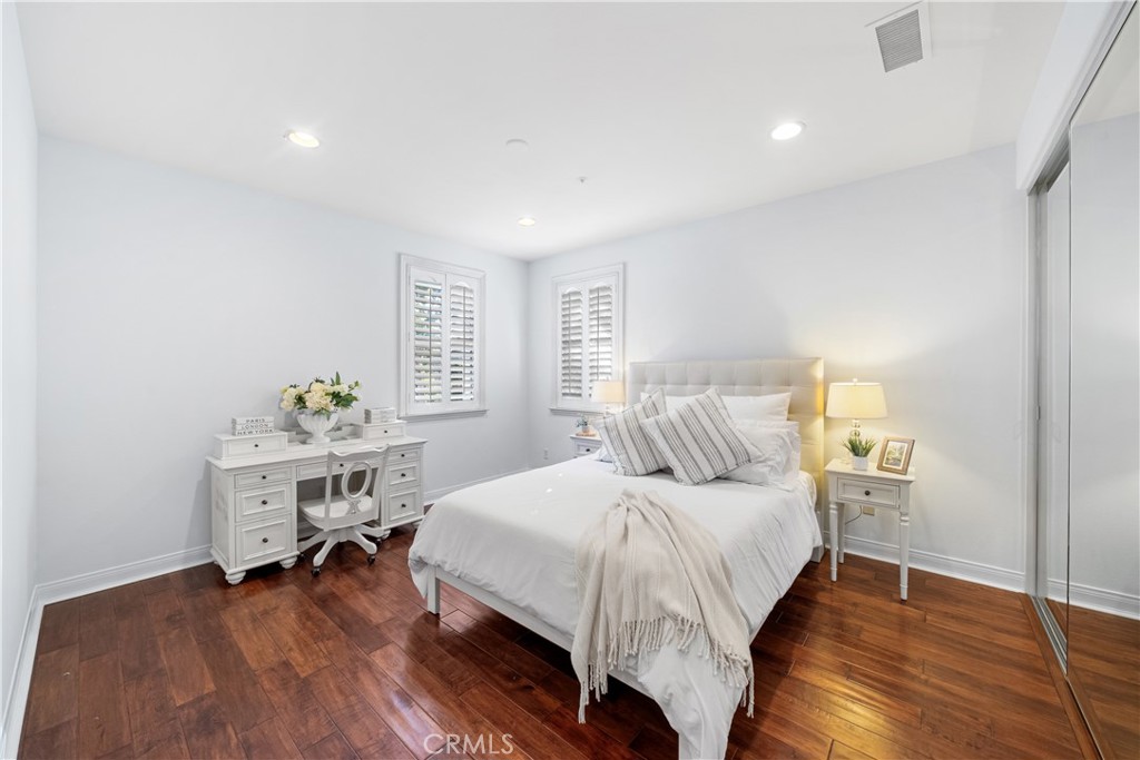 Crytsal Island (CRYI) - Residential