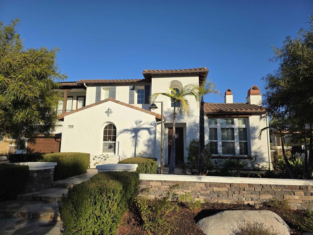 739 AGUA VISTA DR