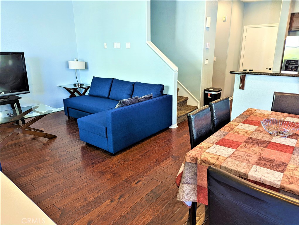 4300 Newton Avenue 94