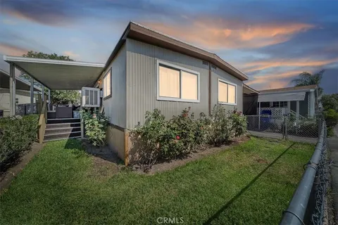 250 N Linden Avenue Unit 327, Rialto, CA 92376 - MLS#: PW25192099