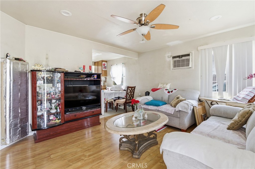 5538 N Aspan