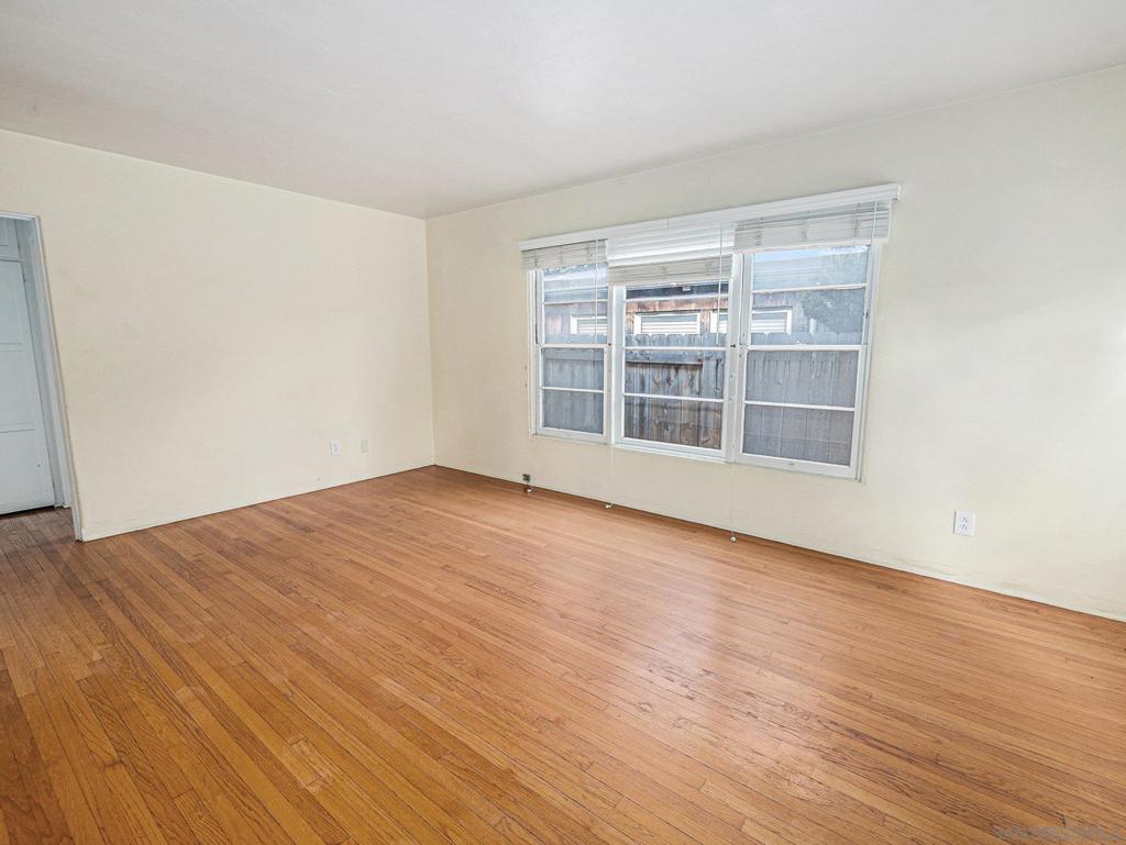 Mission Beach - Residential Income