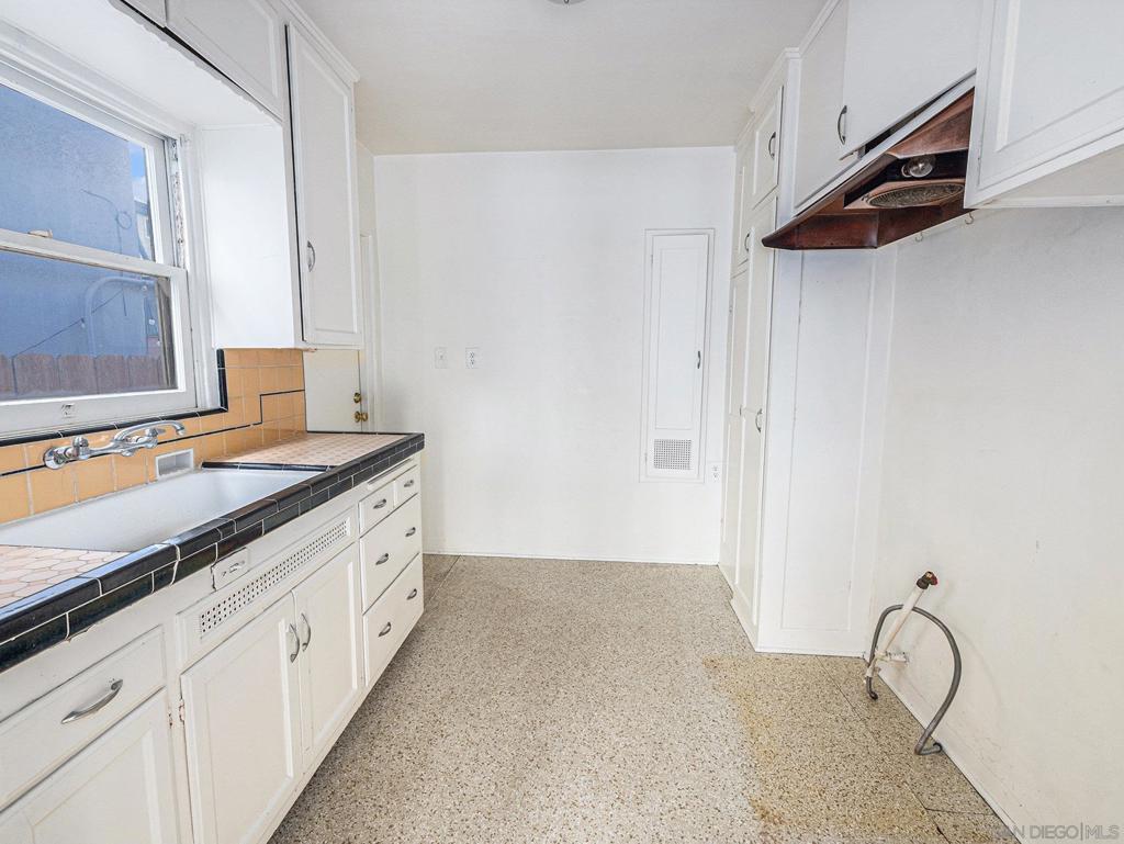 Mission Beach - Residential Income