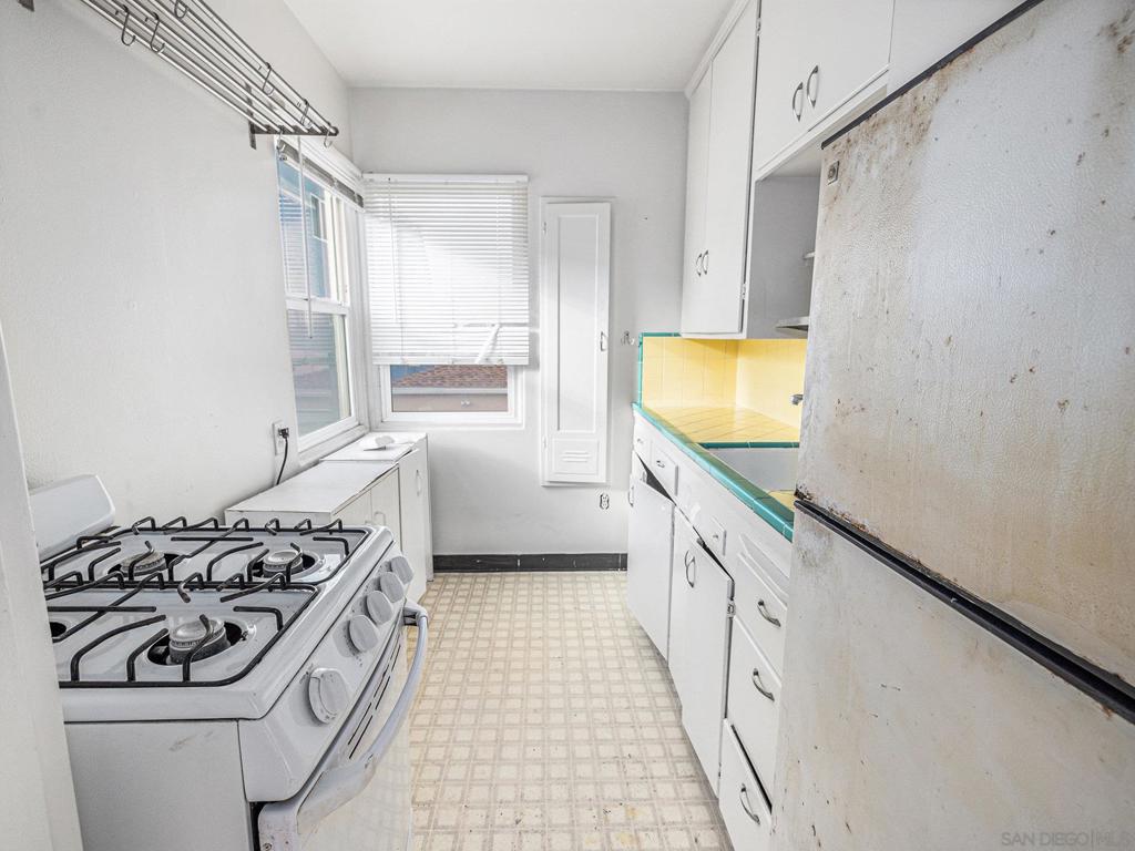 Mission Beach - Residential Income