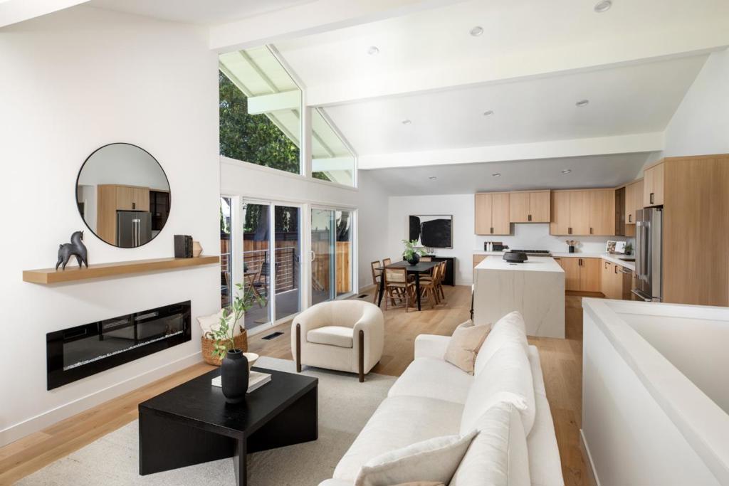 3412 Plateau Drive